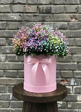 Цветочная композиция из Гипсофила и Розы в шляпной коробке в Некрасово