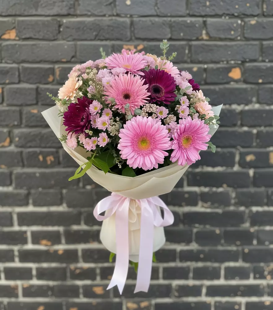Букет цветов из: Герберы и Хризантемы в Некрасово