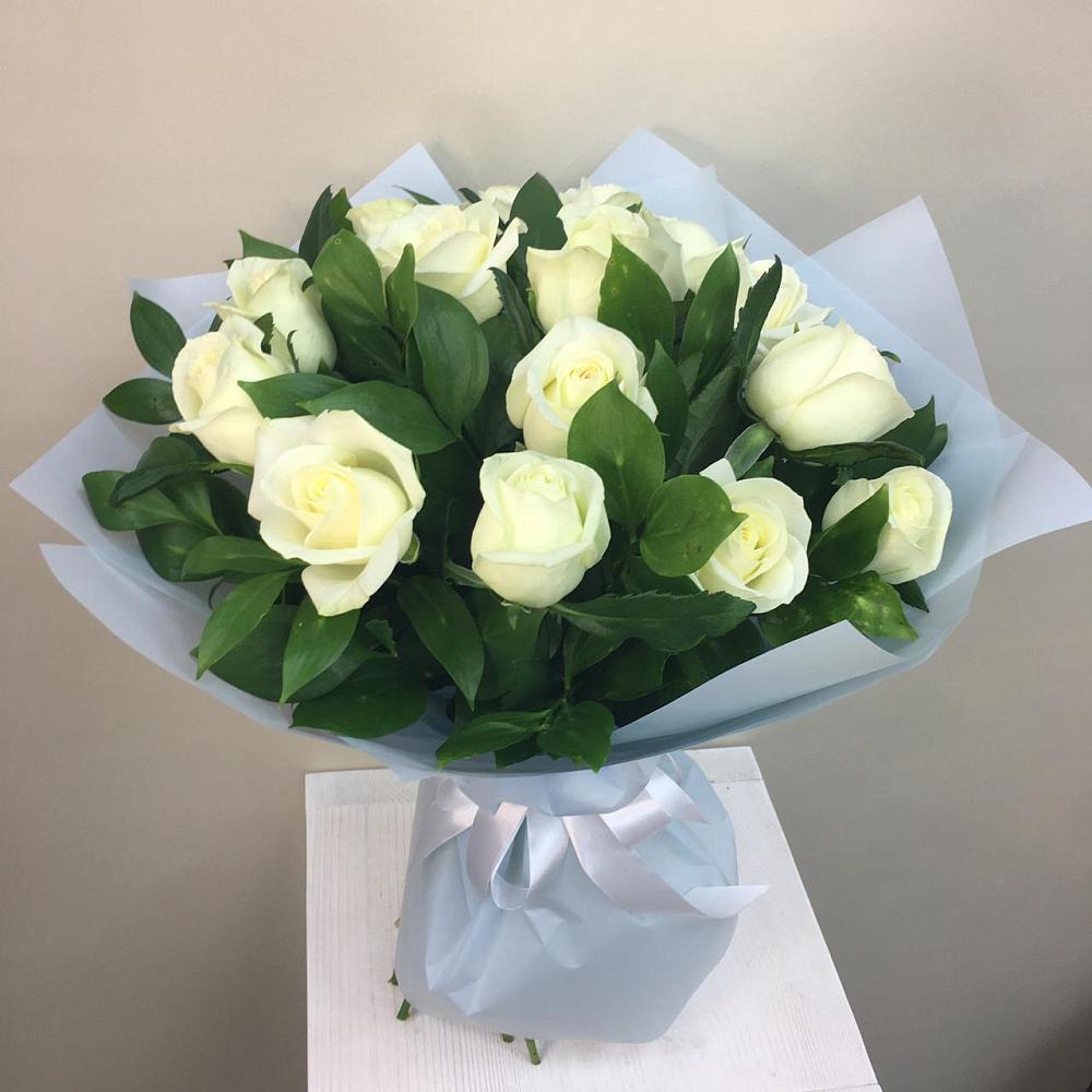 Букет 15 Белых роз Проуд в Некрасово