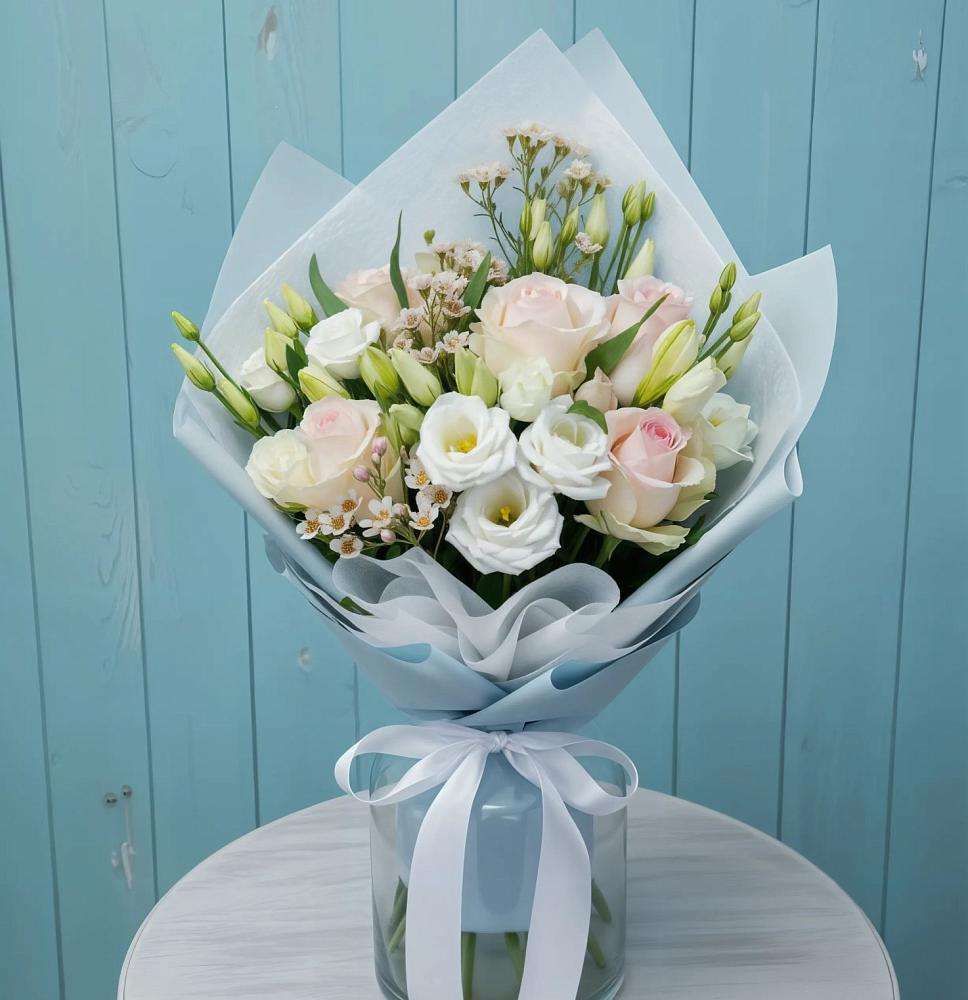 Букет цветов из: Розы и Лизиантусы в Некрасово