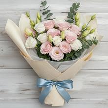 Букет цветов из:  Лизиантусы в Некрасово