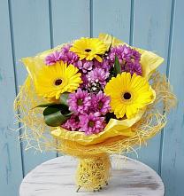 Букет цветов из:  Хризантемы и Герберы в Некрасово