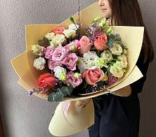 Букет цветов из:  Розы, Лизиантусы и Гвоздики #REPLACE_PRED# Некрасово