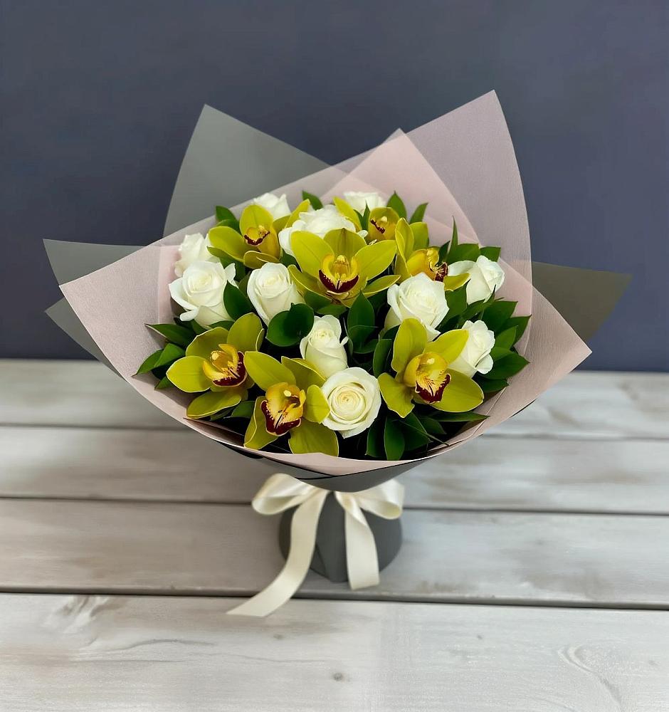 Букет цветов из: Орхидеи и Розы в Некрасово