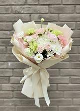 Букет цветов из:  Гвоздики, Розы, Лизиантусы и Хризантемы #REPLACE_PRED# Некрасово