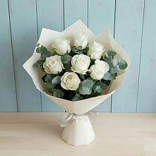 Букет Белые розы в Эвкалипте в Некрасово