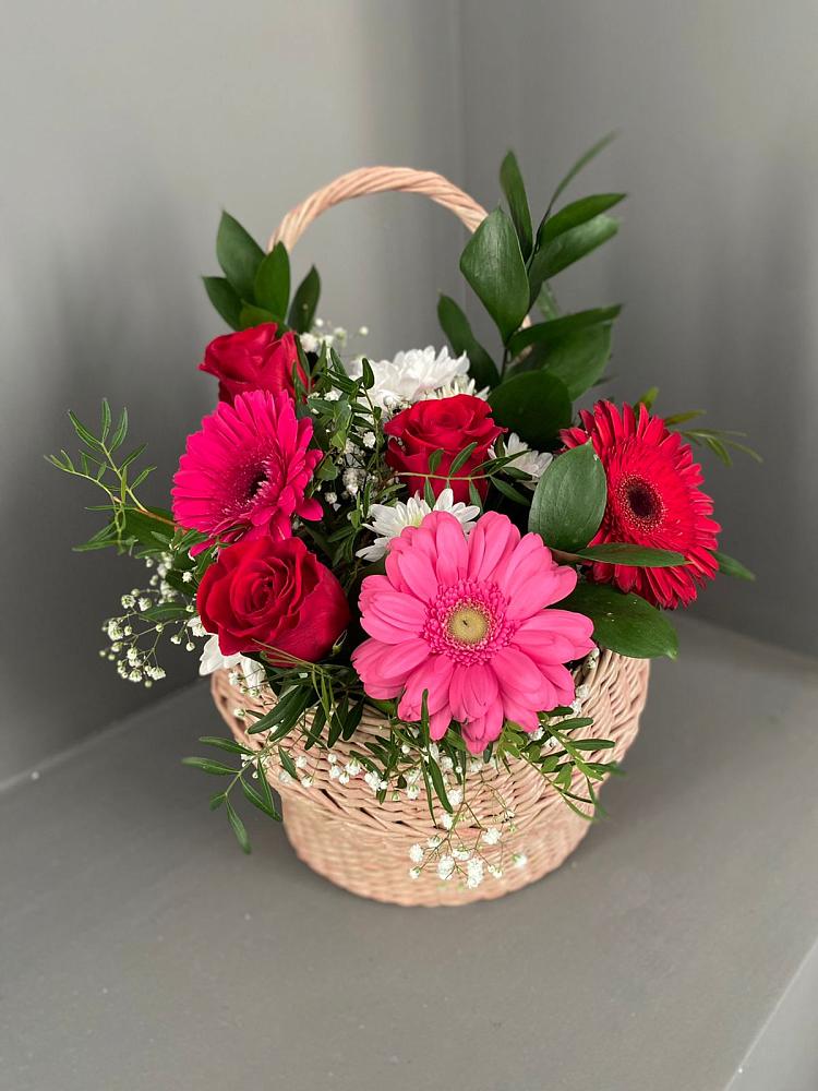 Цветочная композиция из Розы, Хризантемы и Герберы в корзине в Некрасово