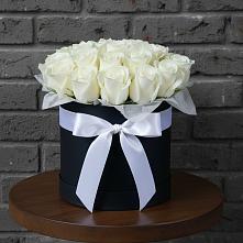 Цветочная композиция из Розы в шляпной коробке в Некрасово