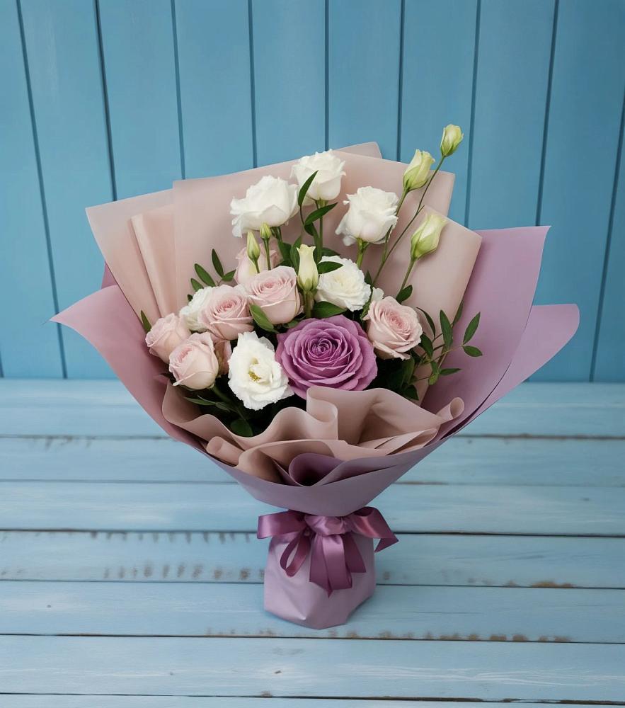 Букет цветов из: Розы и Лизиантусы в Некрасово